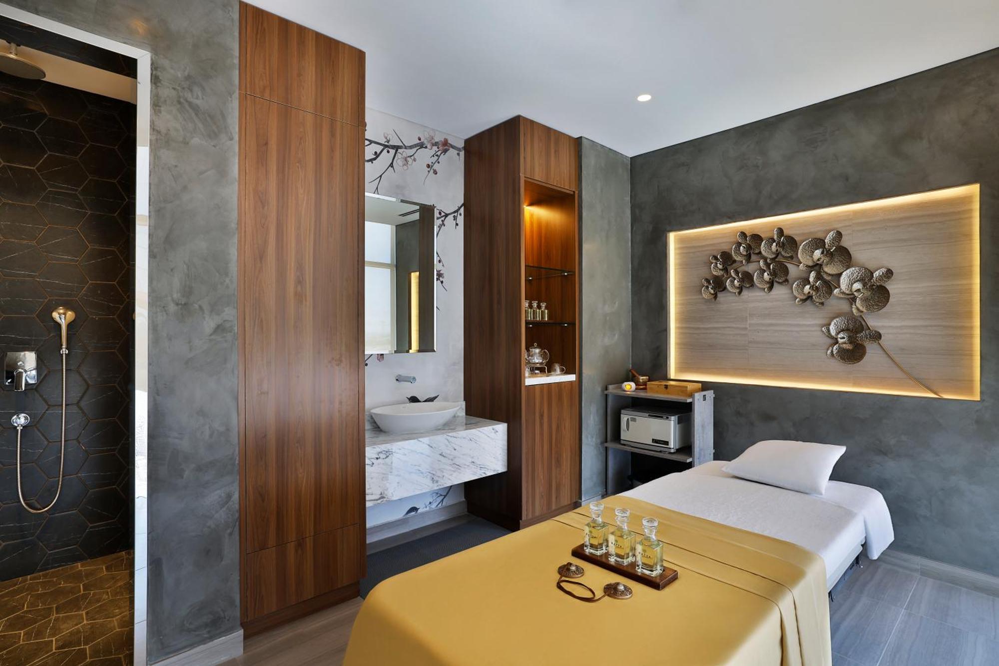 Hotel Local Dubai At Jumeirah Village Triangle Екстер'єр фото